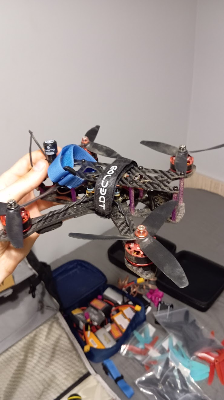 Dron v6